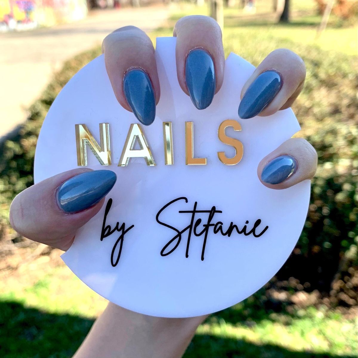 nail acyrlic diplay with logo branding