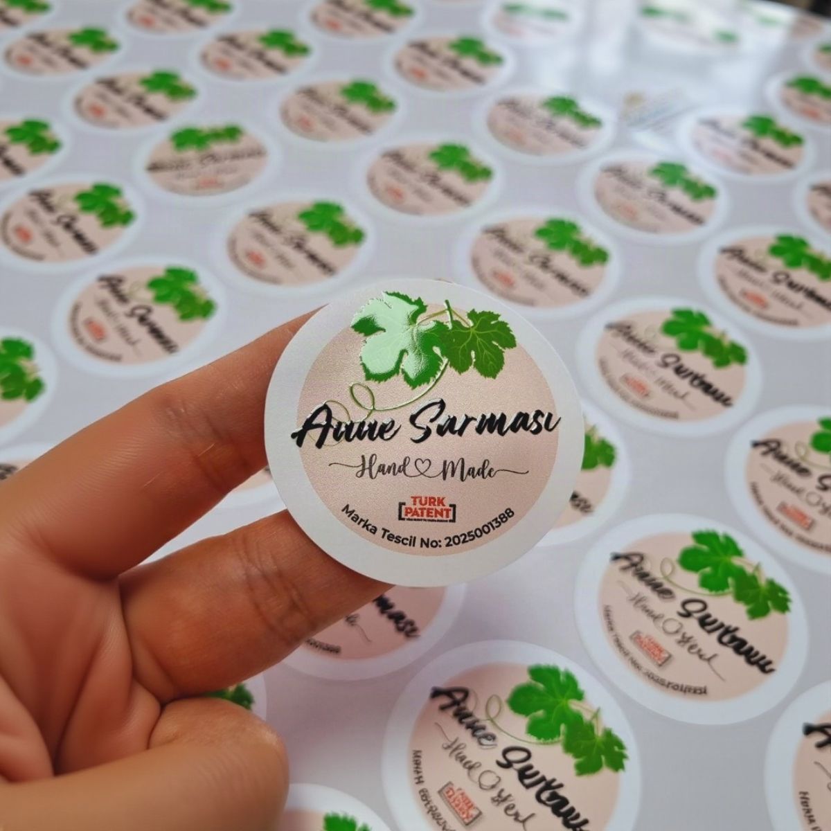 premium spot uv stickers round shape